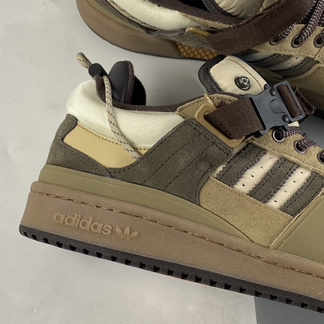 P220  Bad Bunny x Ad Forum Buckle Low”Tiffany Easter Egg”罗马系列机能搭扣板鞋 GW0264