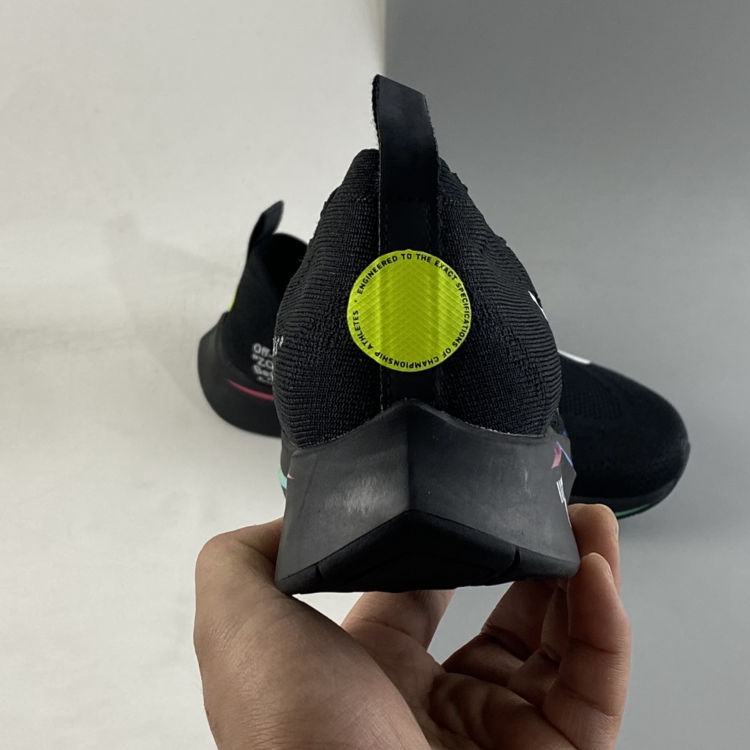 P120  OW x Nk Zoom Fly 联名款世界杯限定跑鞋 AO2115-001