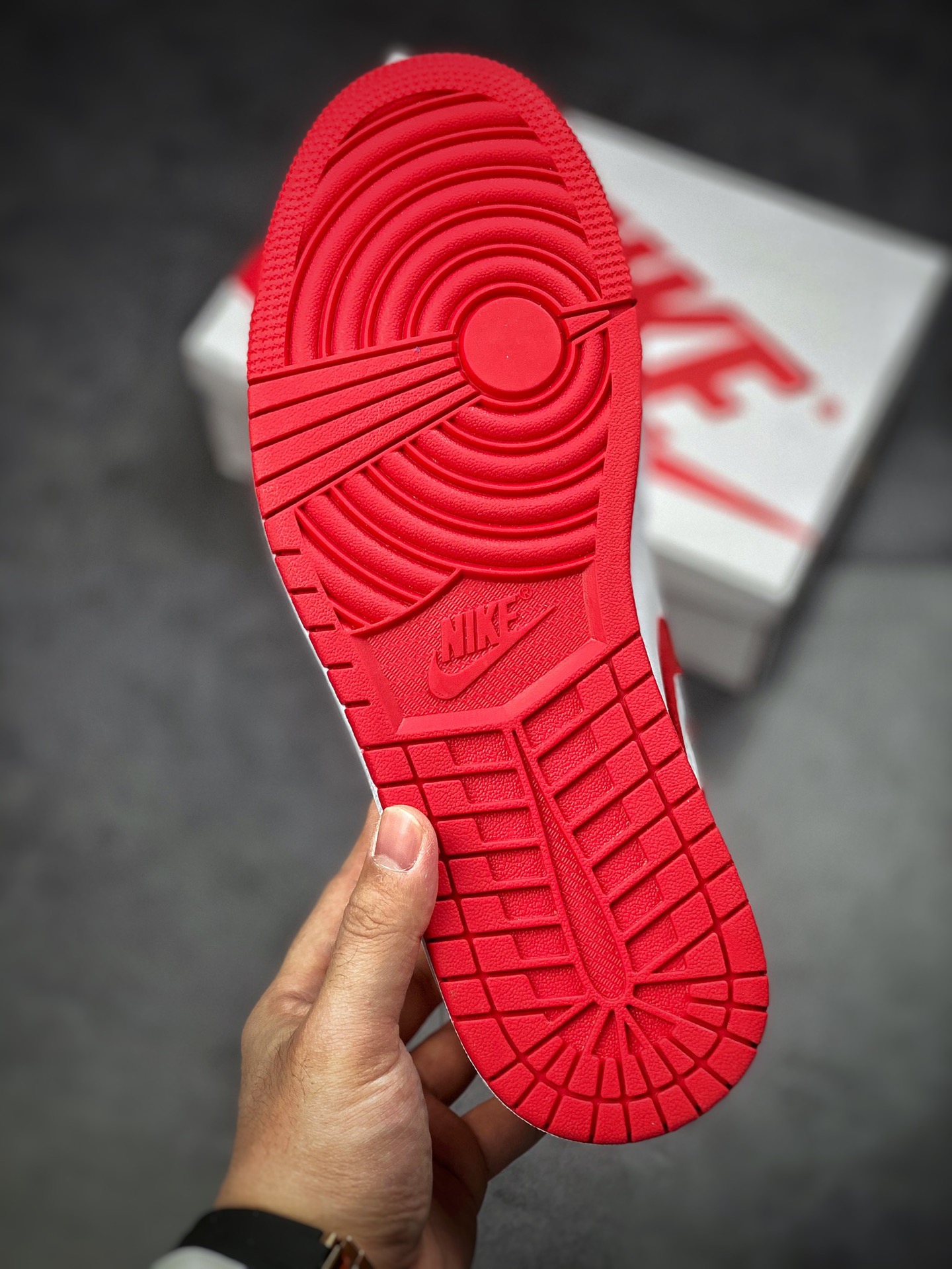 260  Air Jordan 1 “Herigtage”白黑红 555088-161