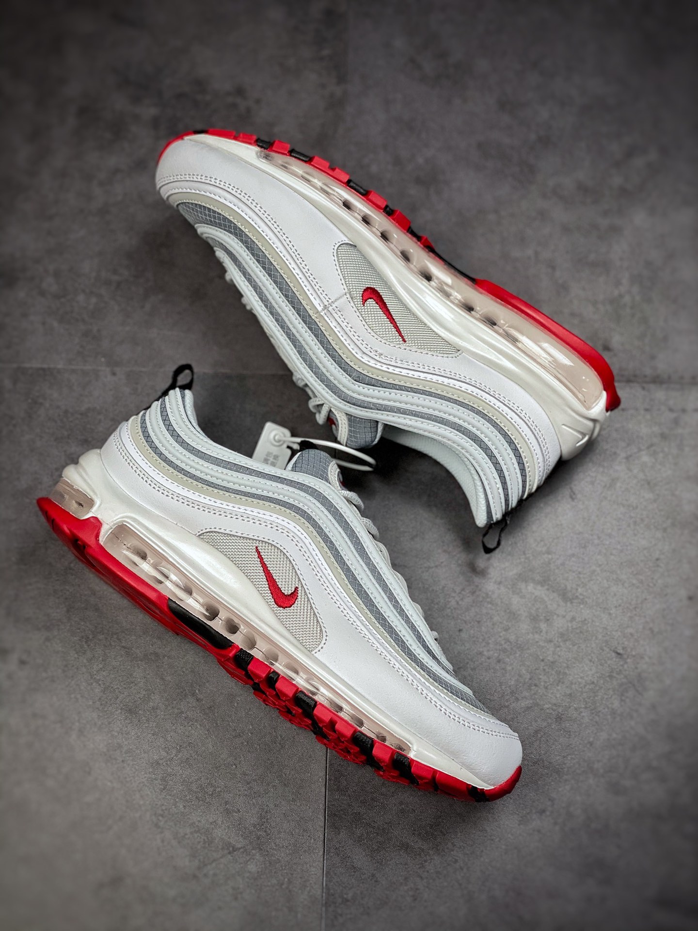 240  Nike Air Max 97  复古子弹 气垫百搭休闲运动慢跑鞋 白银灰红 DM0027-100