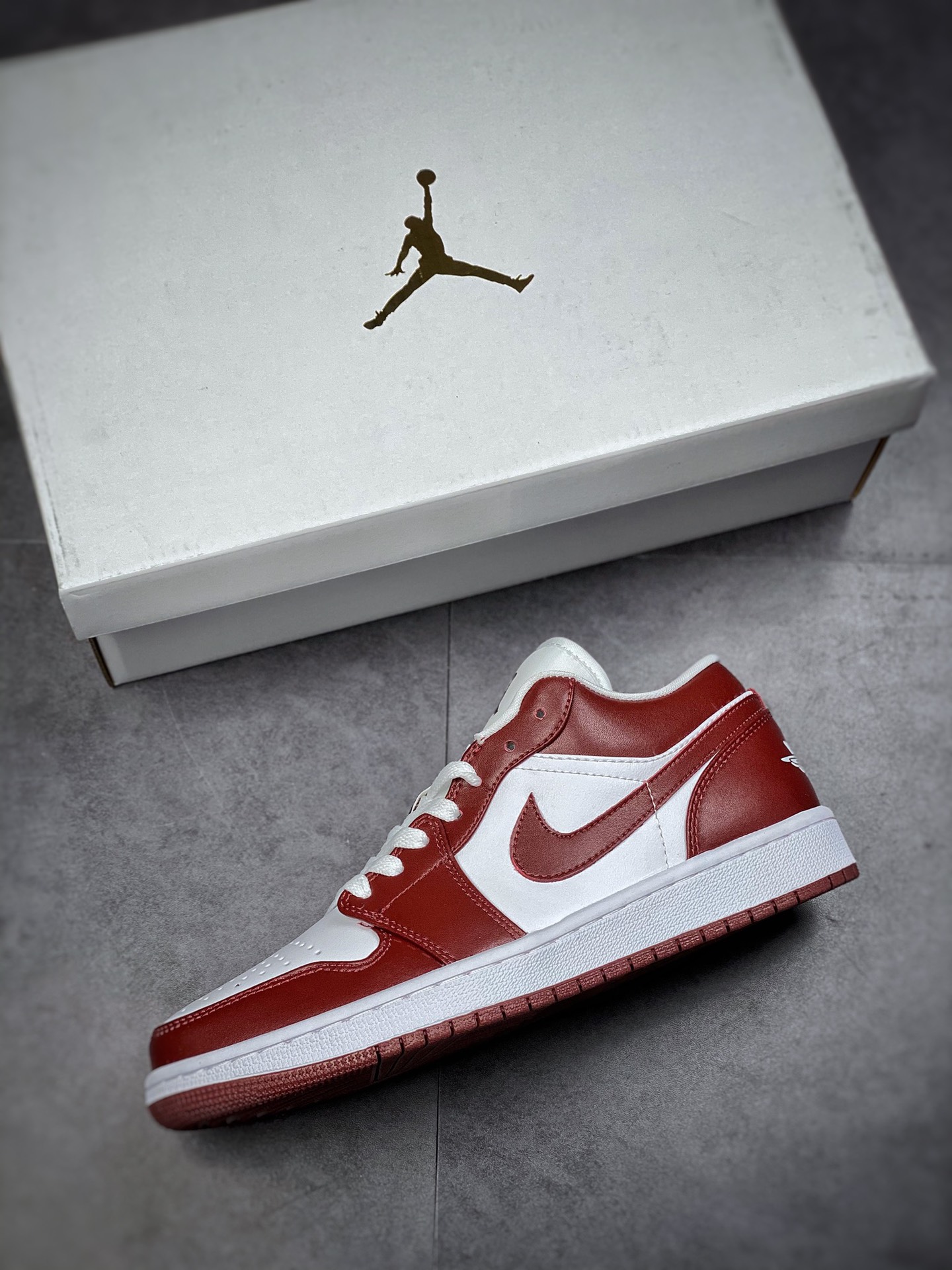 200  Air Jordan 1 Low 低帮复古文化篮球鞋 棕红/深酒红DC0774-116