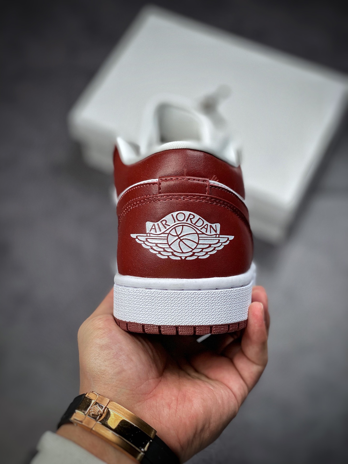 200  Air Jordan 1 Low 低帮复古文化篮球鞋 棕红/深酒红DC0774-116