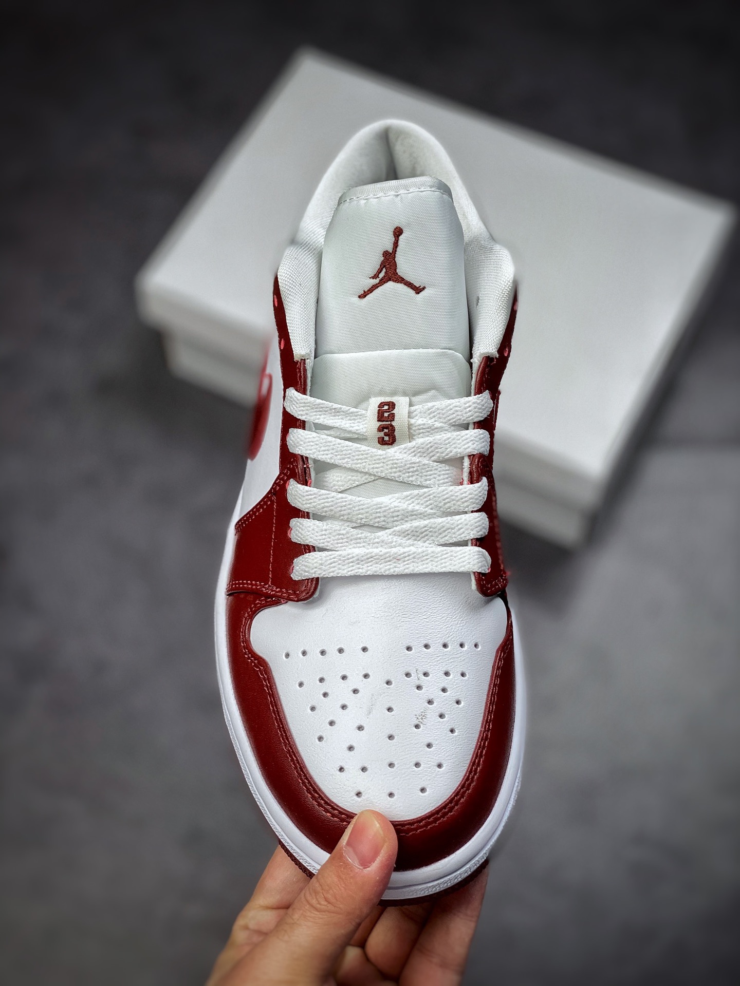 200  Air Jordan 1 Low 低帮复古文化篮球鞋 棕红/深酒红DC0774-116