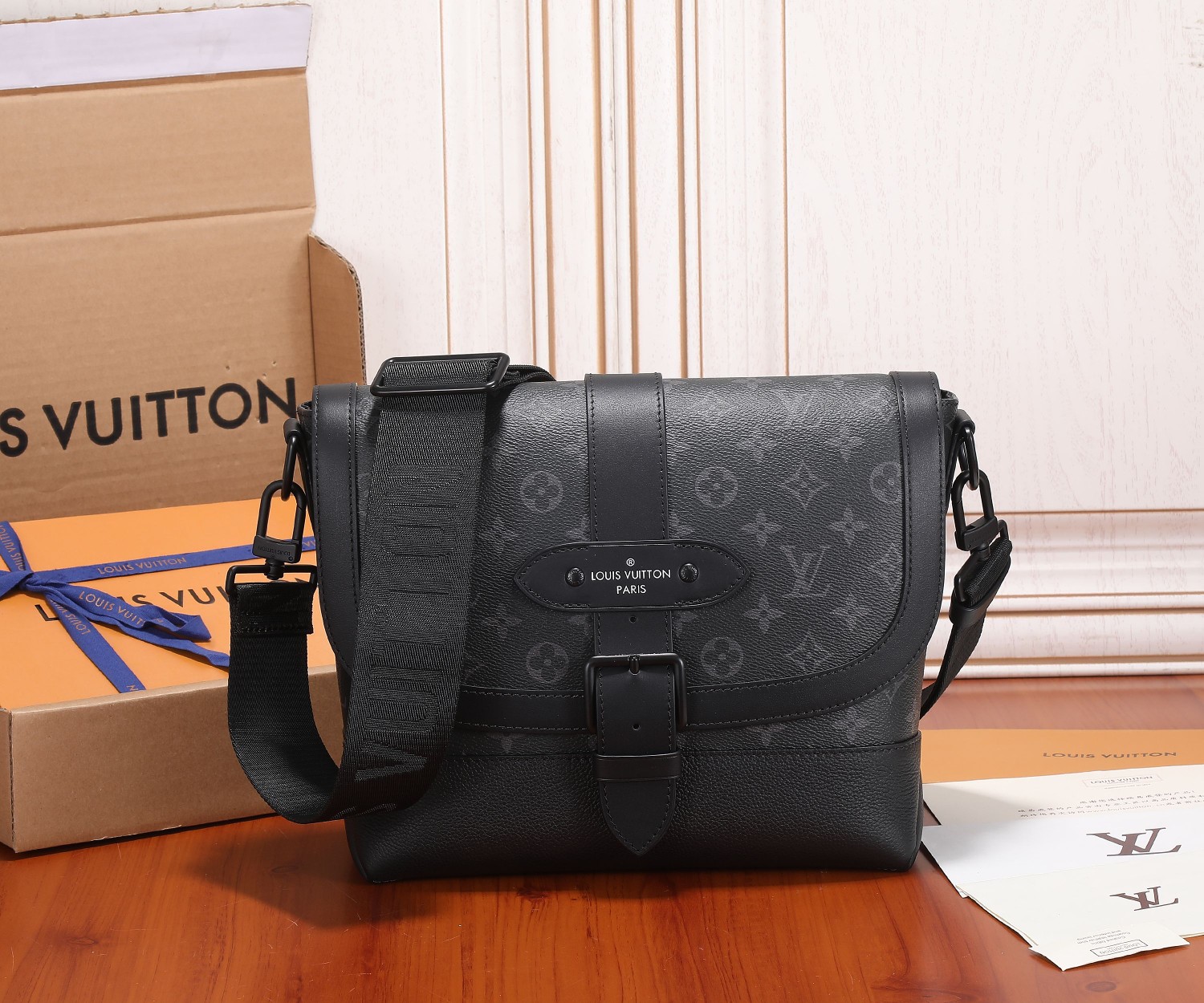【Chip dinámico 163C01】Pedido original superior, desarrollo genuino✨‼ ️Este nuevo bolso mensajero rinde homenaje al icón…
