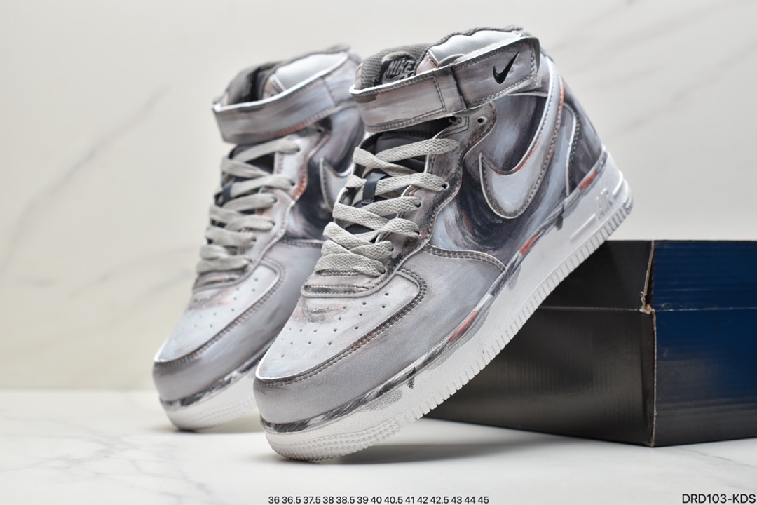 110 耐克Nike Air Force 1’07 Mid ”Grey/Black”空军一号经典中帮百搭休闲运动板鞋CW7582-103