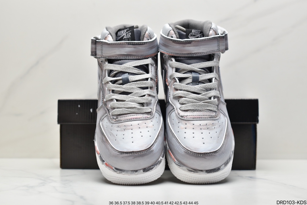 110 耐克Nike Air Force 1’07 Mid ”Grey/Black”空军一号经典中帮百搭休闲运动板鞋CW7582-103