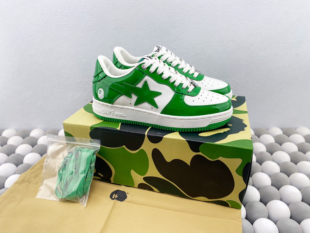 Se envía BAPE STA LOW charol blanco y verde, desarrollo original en cartón, charol personalizado, la mejor primera capa…
