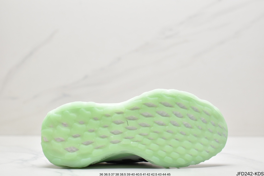 170 阿迪 Ultra Boost Web DNA超弹力爆米花中底休闲跑步鞋GZ3679