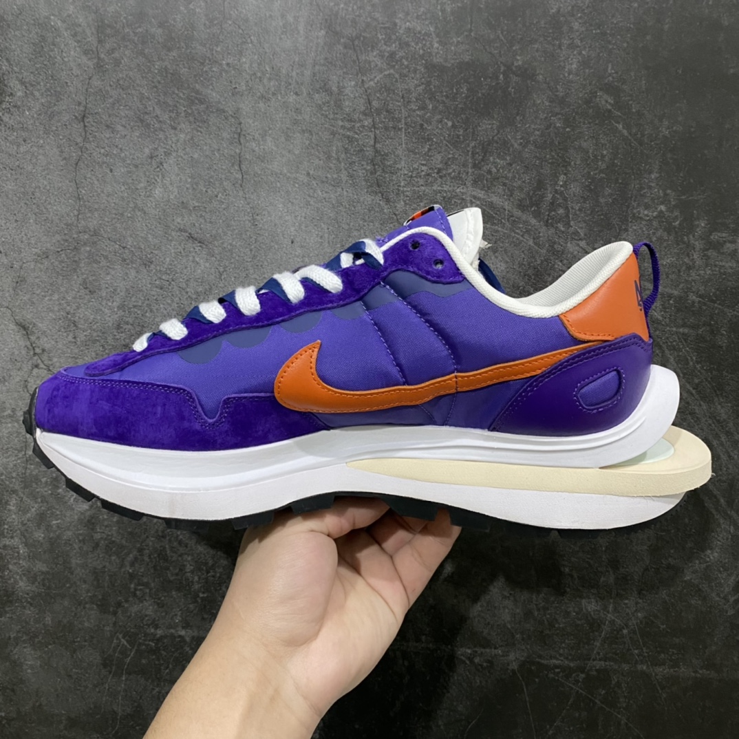 图片[2]-渠道最强版Sacai 3.0卡其 Sacai x NK Vaporwaffle 3.0 紫金 DD1875-500 递N轮即将补货 市售天花板品质 一线头部大厂出品 平台高端零售卖家专供品质 原鞋原厂数据原楦头纸板开发 正确原厂织唛标 转印工艺 原厂鞋面材料 正确织面 全网最大程度还原ZP工艺版本 尺码：36 36.5 37.5 38 38.5 39 40 40.5 41 42 42.5 43 44 44.5 45 46-选品中心