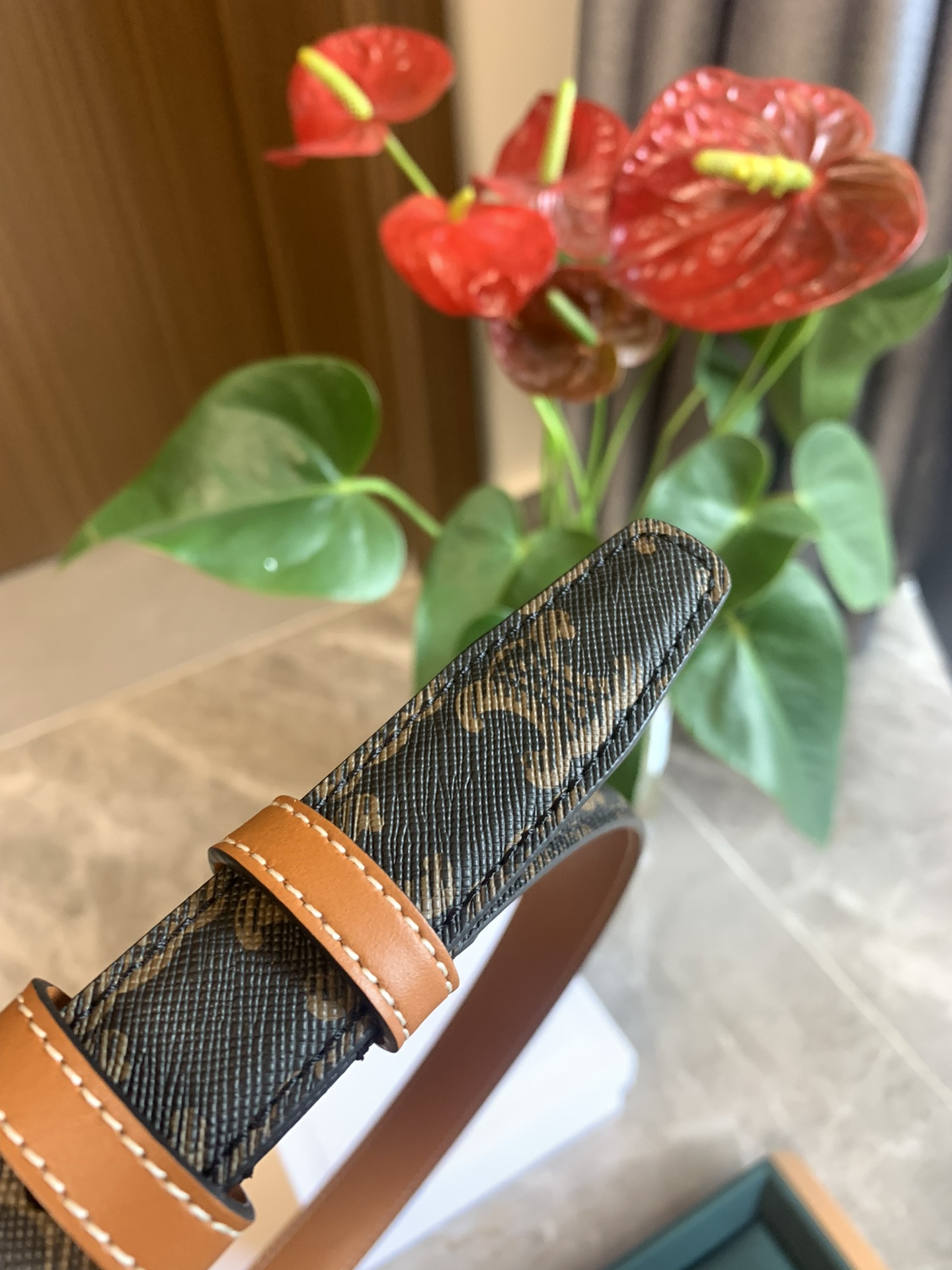 🉐️ CÉLINE 赛琳新款🆕 凯旋门腰带 TRIOMPHE 光滑小牛皮腰带 对版溜金金属件 宽2.5c