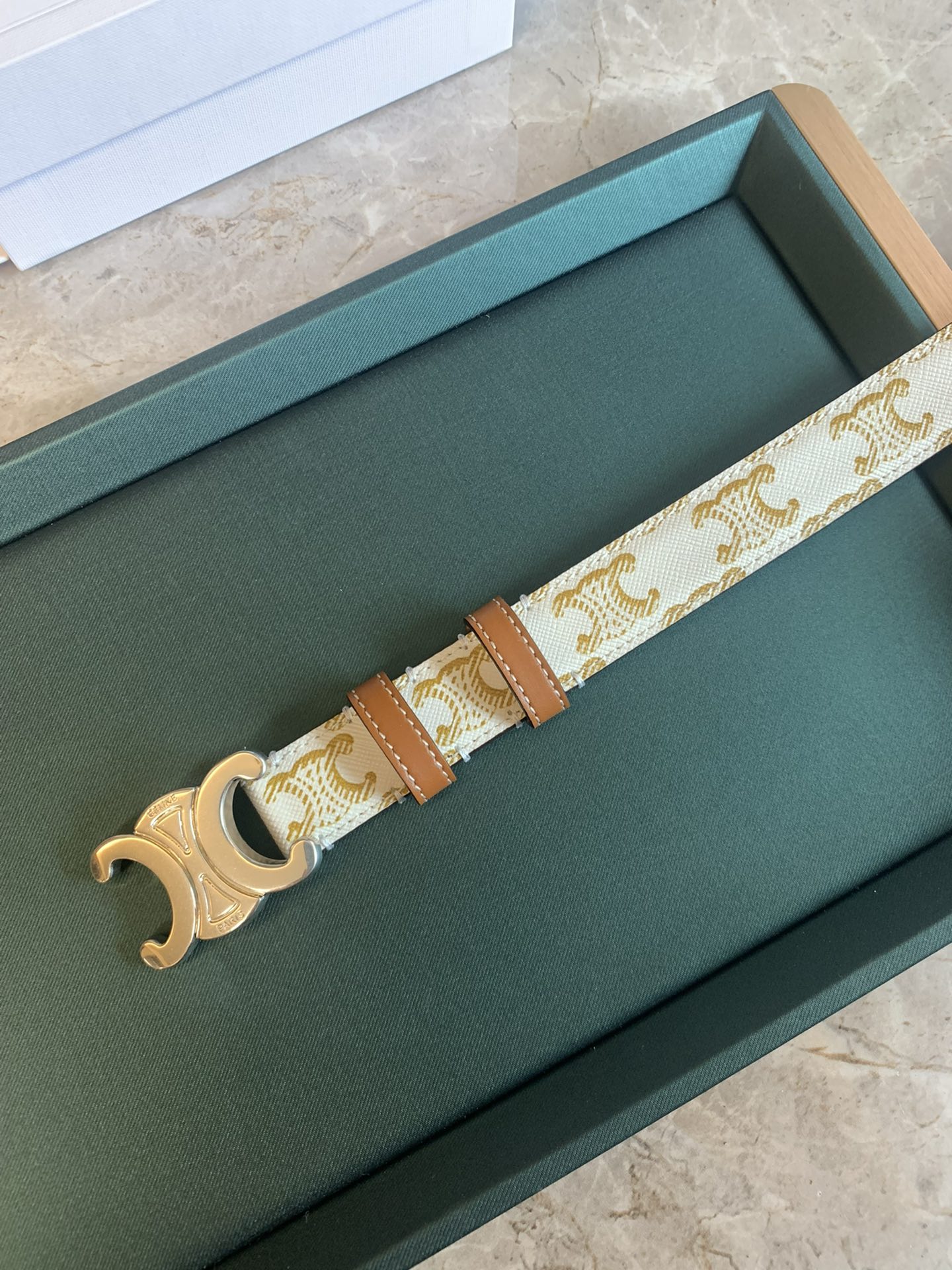 🉐️ CÉLINE 赛琳新款🆕 凯旋门腰带 TRIOMPHE 光滑小牛皮腰带 对版溜金金属件 宽2.5c