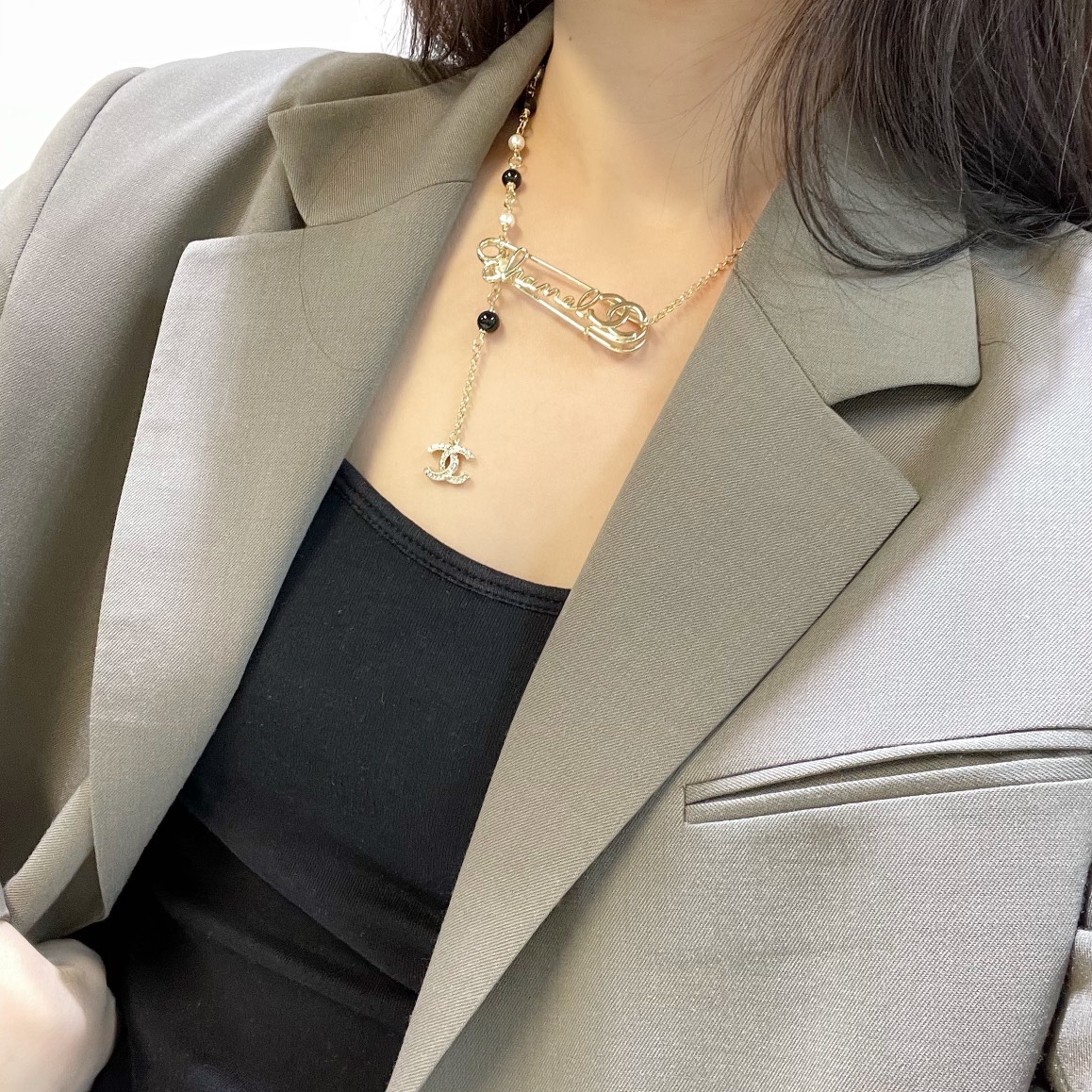 新款☑️CHANEL香奈儿双c流苏珍珠别针🧷项链