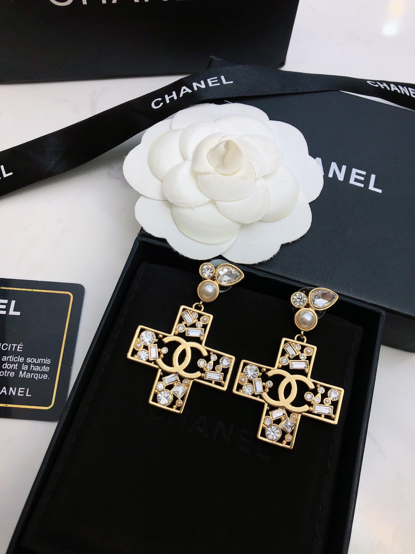 Chanel香奈儿 中古 双C耳钉👀小香家的款式真心无需多介绍😘🎶每一款都超好看，精致大方，非常显气质。