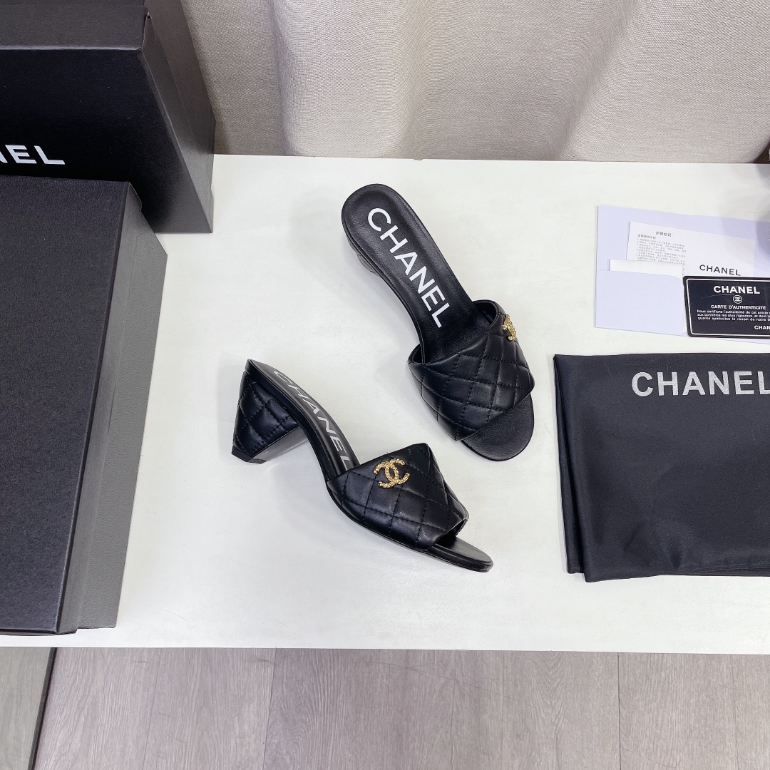 --CHANEL𝟐𝟎𝟐𝟐/𝐒𝐒 𝐧𝐞𝐰 Primavera temprana diamante celosía talón cónico doble C hebilla zapati