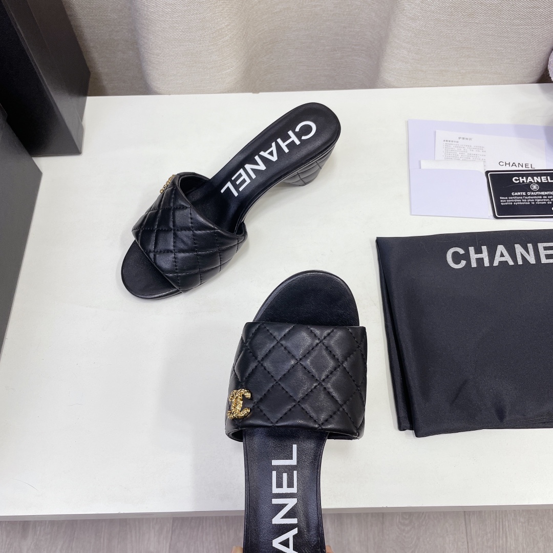 --CHANEL𝟐𝟎𝟐𝟐/𝐒𝐒 𝐧𝐞𝐰 Primavera temprana diamante celosía talón cónico doble C hebilla zapati