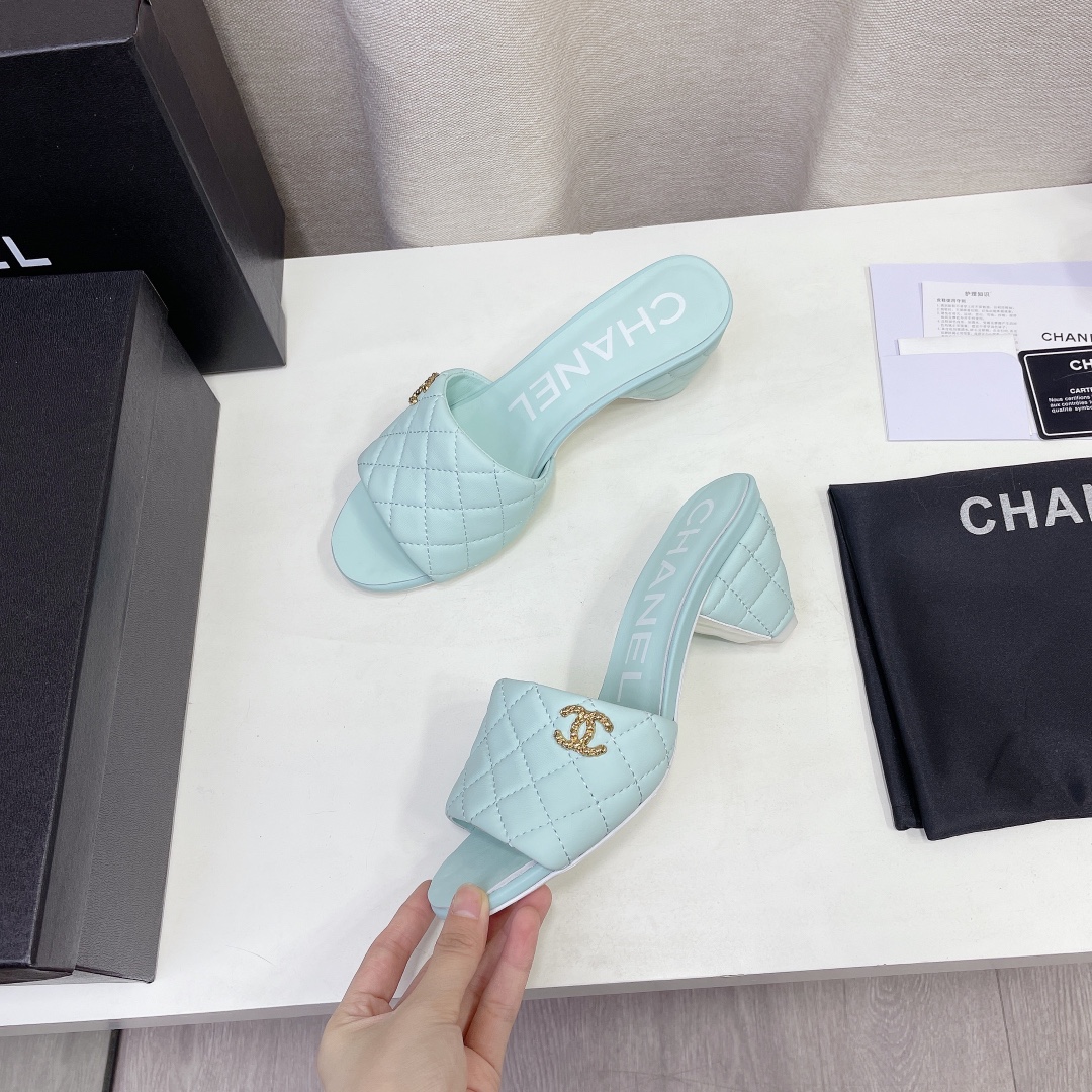 --CHANEL𝟐𝟎𝟐𝟐/𝐒𝐒 𝐧𝐞𝐰 Primavera temprana diamante celosía talón cónico doble C hebilla zapati