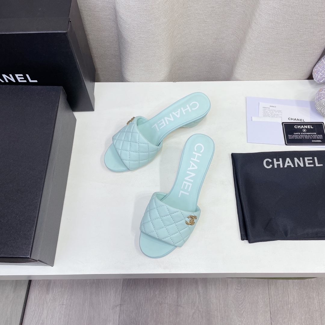 --CHANEL𝟐𝟎𝟐𝟐/𝐒𝐒 𝐧𝐞𝐰 Primavera temprana diamante celosía talón cónico doble C hebilla zapati