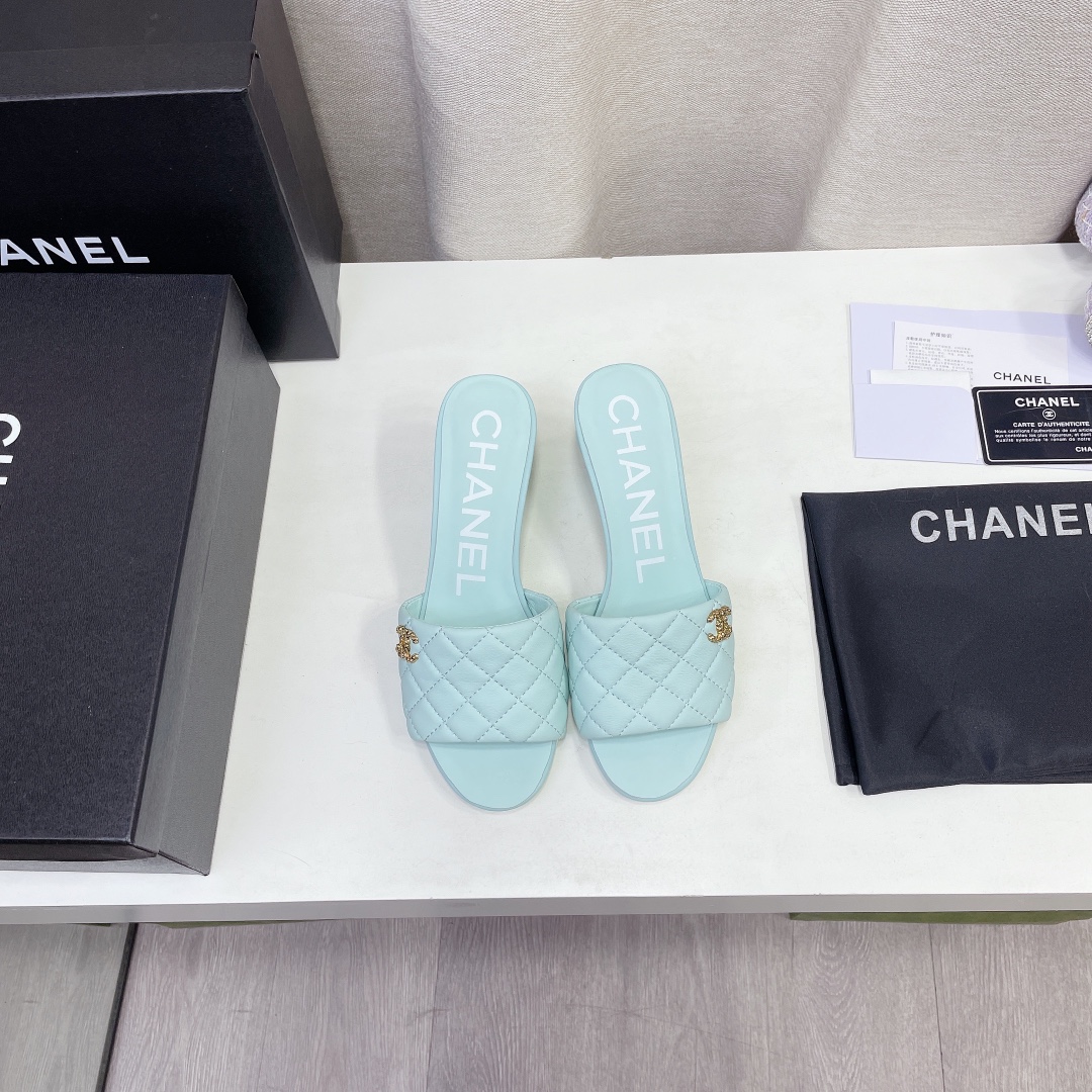 --CHANEL𝟐𝟎𝟐𝟐/𝐒𝐒 𝐧𝐞𝐰 Primavera temprana diamante celosía talón cónico doble C hebilla zapati