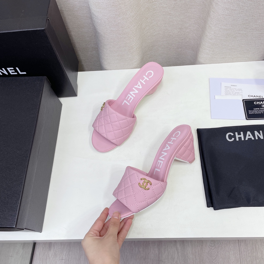 --CHANEL𝟐𝟎𝟐𝟐/𝐒𝐒 𝐧𝐞𝐰 Primavera temprana diamante celosía talón cónico doble C hebilla zapati