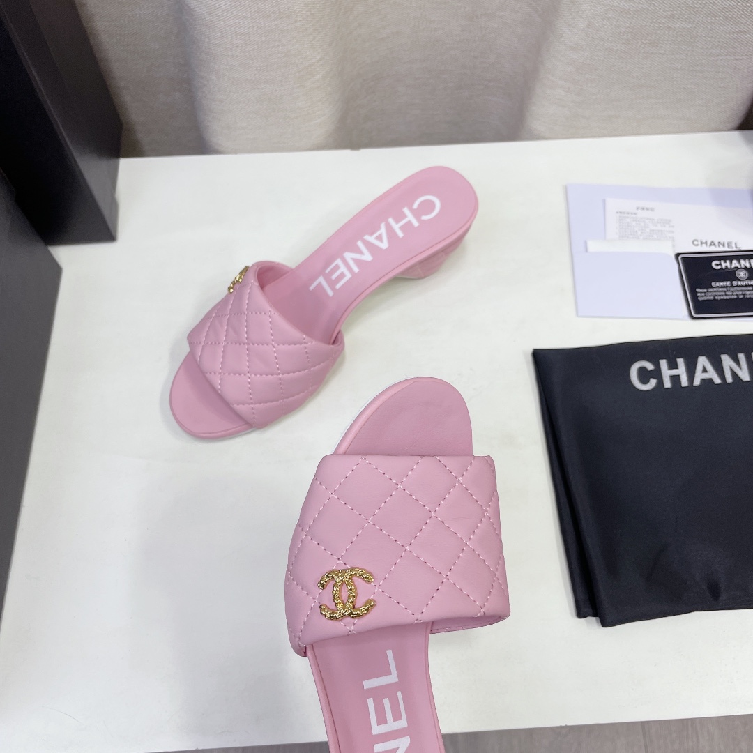 --CHANEL𝟐𝟎𝟐𝟐/𝐒𝐒 𝐧𝐞𝐰 Primavera temprana diamante celosía talón cónico doble C hebilla zapati