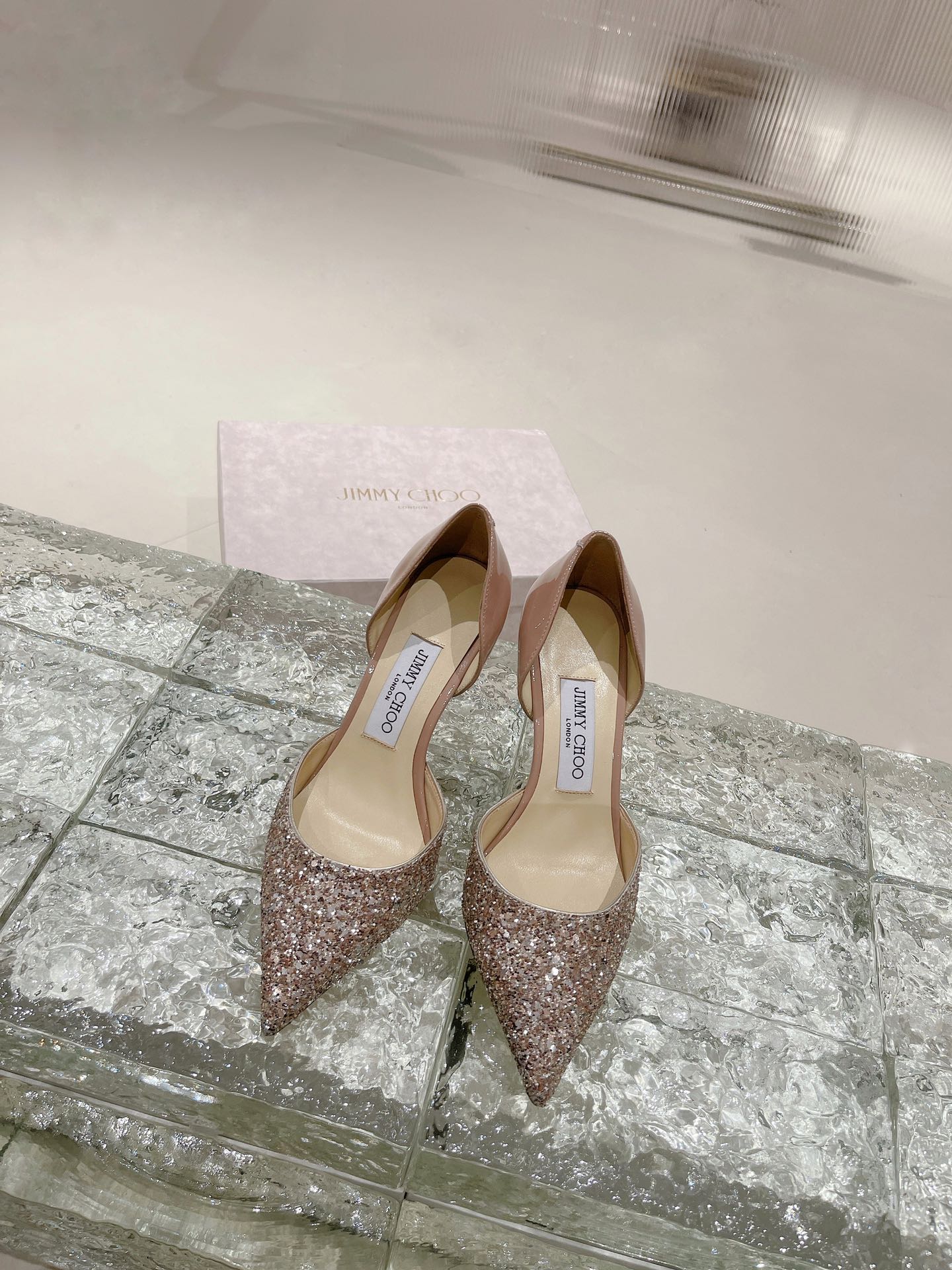JIMMY CHOO 하이힐 뾰족코 펌프스 크리스털 스트랩 + 수입 양가죽 풀그레인 크리스털 양가죽