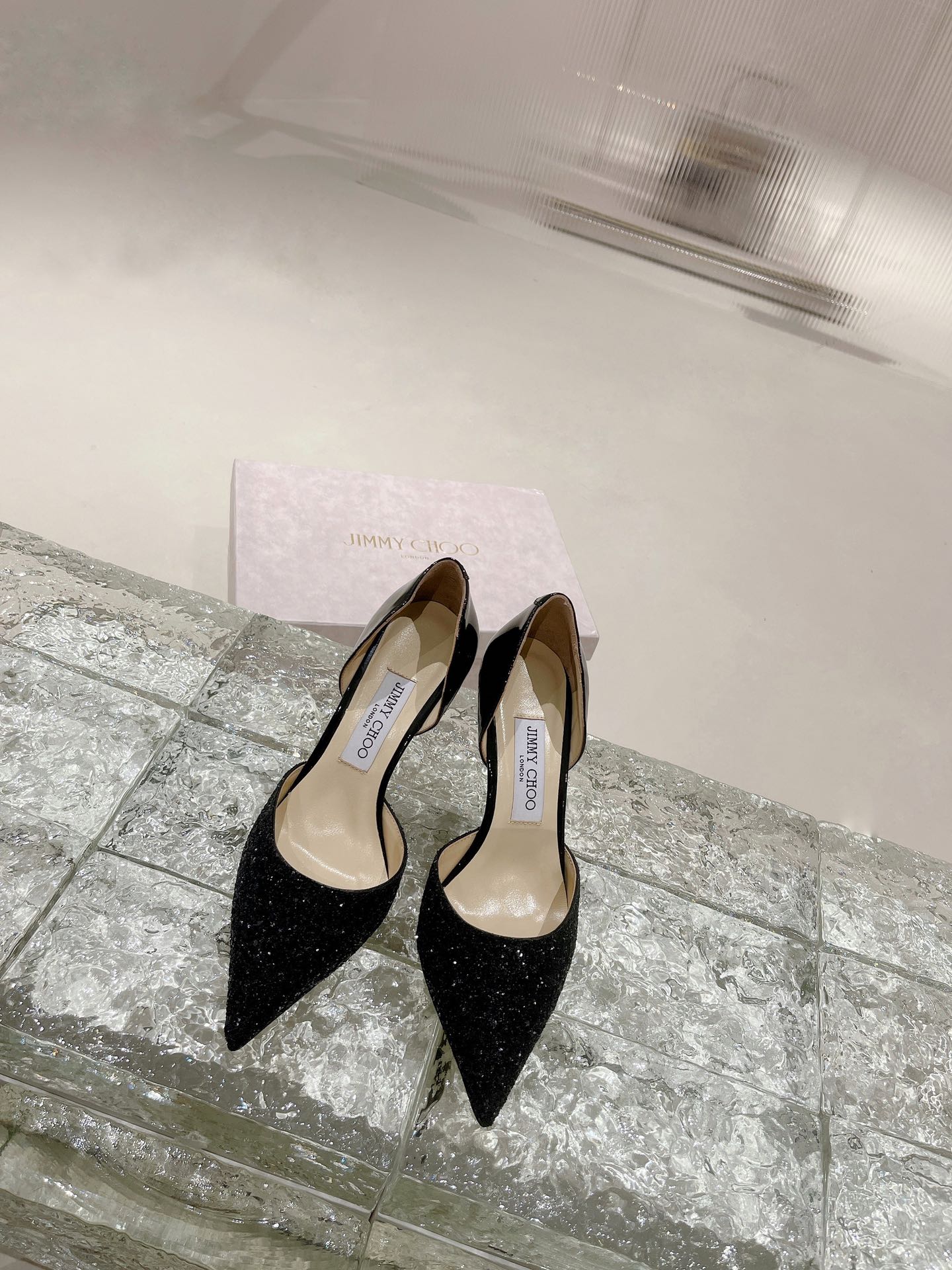 JIMMY CHOO Escarpins à talons, bout pointu, décolleté, brides en cristal + cuir de mouton importé, cuir de mouton grainé cristal