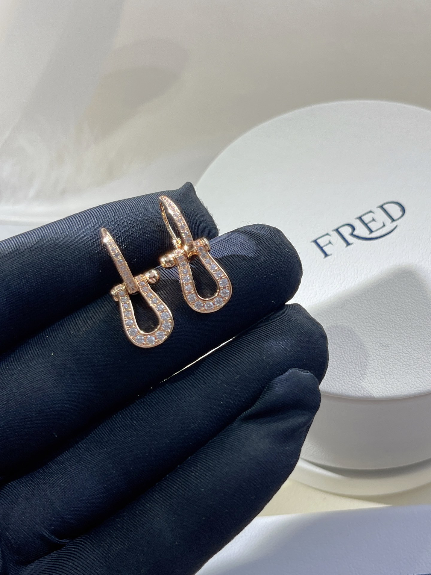 Fred Fre* 马蹄满钻耳环 Force10系列 璀璨美钻配灵动马蹄 干练又婉约