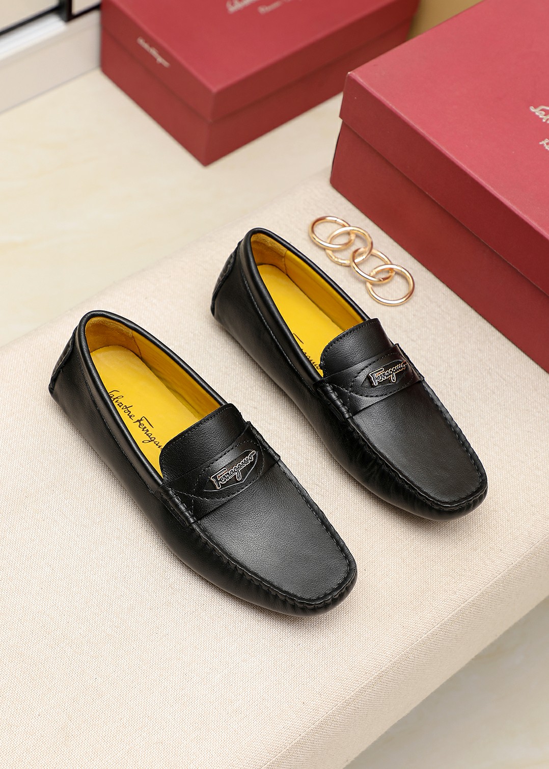 I0  菲拉格慕豆豆鞋男士潮款✅时尚休闲驾车便鞋休闲鞋 进口意大利牛皮面料 [玫瑰]超滑质感 吸汗透气 真皮内里✅ 法国乐福套脚设计风格 👟 原版耐磨防滑软底 🎉低调大方 上脚效果超赞..男鞋