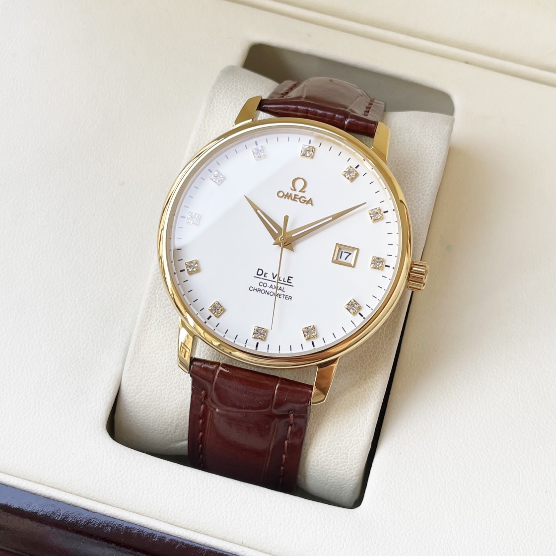 简约设计 经典热卖 欧米茄  Omega  男士腕表 西铁城机械机芯 矿物强化玻璃 316L精钢表壳 真皮表带 时尚大方 商务休闲 尺寸：直径40mm 厚度12mm”},”tags”:[{“tagName”:”Omega