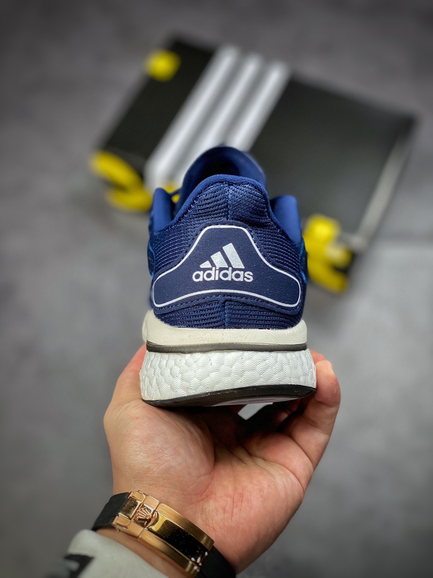 200  Adidas Supernova M 马拉松赛事休闲运动跑步鞋FV7421