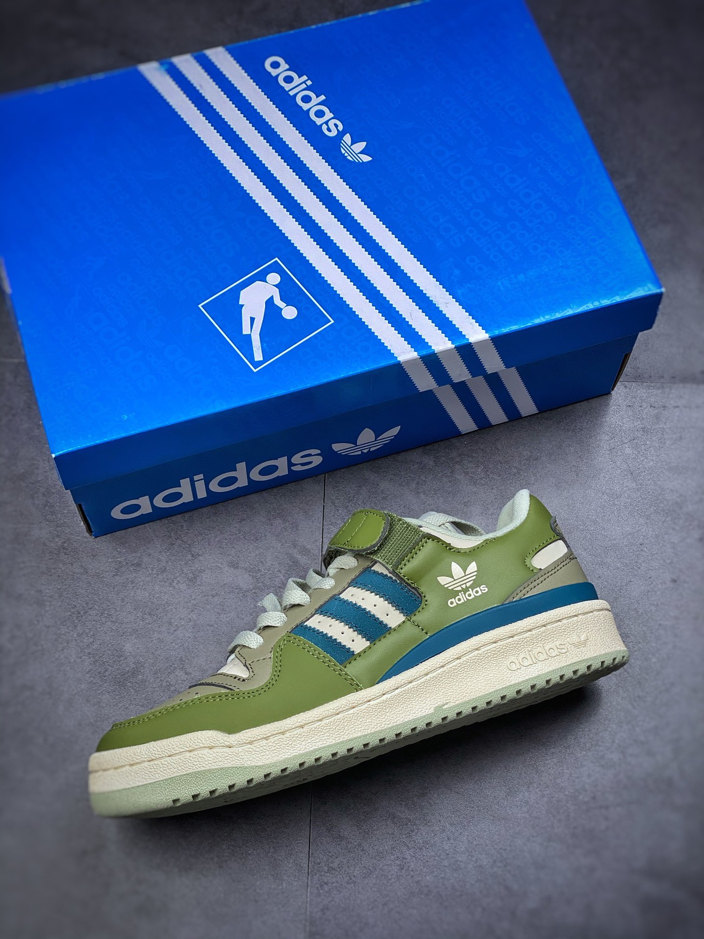 180  阿迪达斯 Adidas Forum 84 Low OG 低帮百搭潮流休闲运动板鞋 GX4545