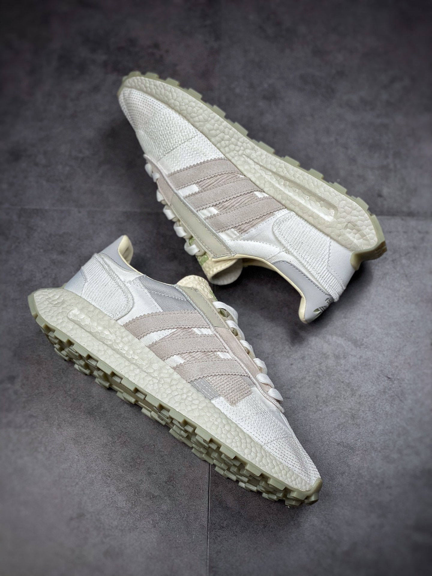 200  adidas Racing 1 Boost Prototype  速度轻盈复古系列 百搭透气运动慢跑鞋 GW6186