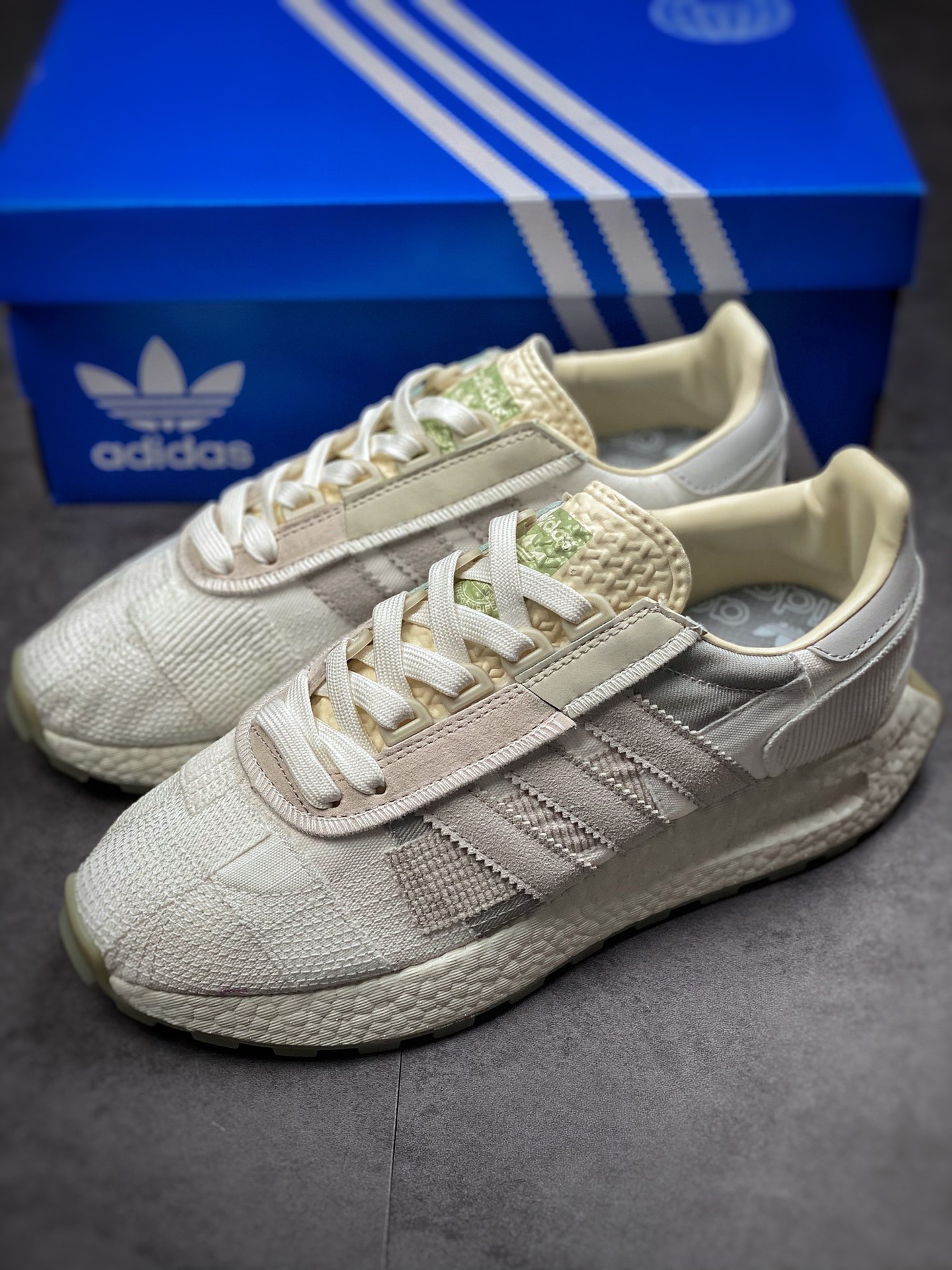 200  adidas Racing 1 Boost Prototype  速度轻盈复古系列 百搭透气运动慢跑鞋 GW6186