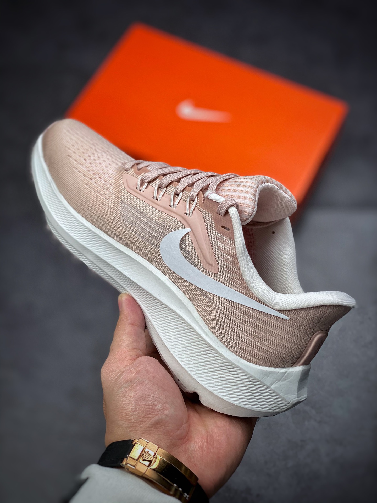 190  Nike Air Zoom Pegasus 39 登月39代网面透气跑鞋/粉白 DH4072-601