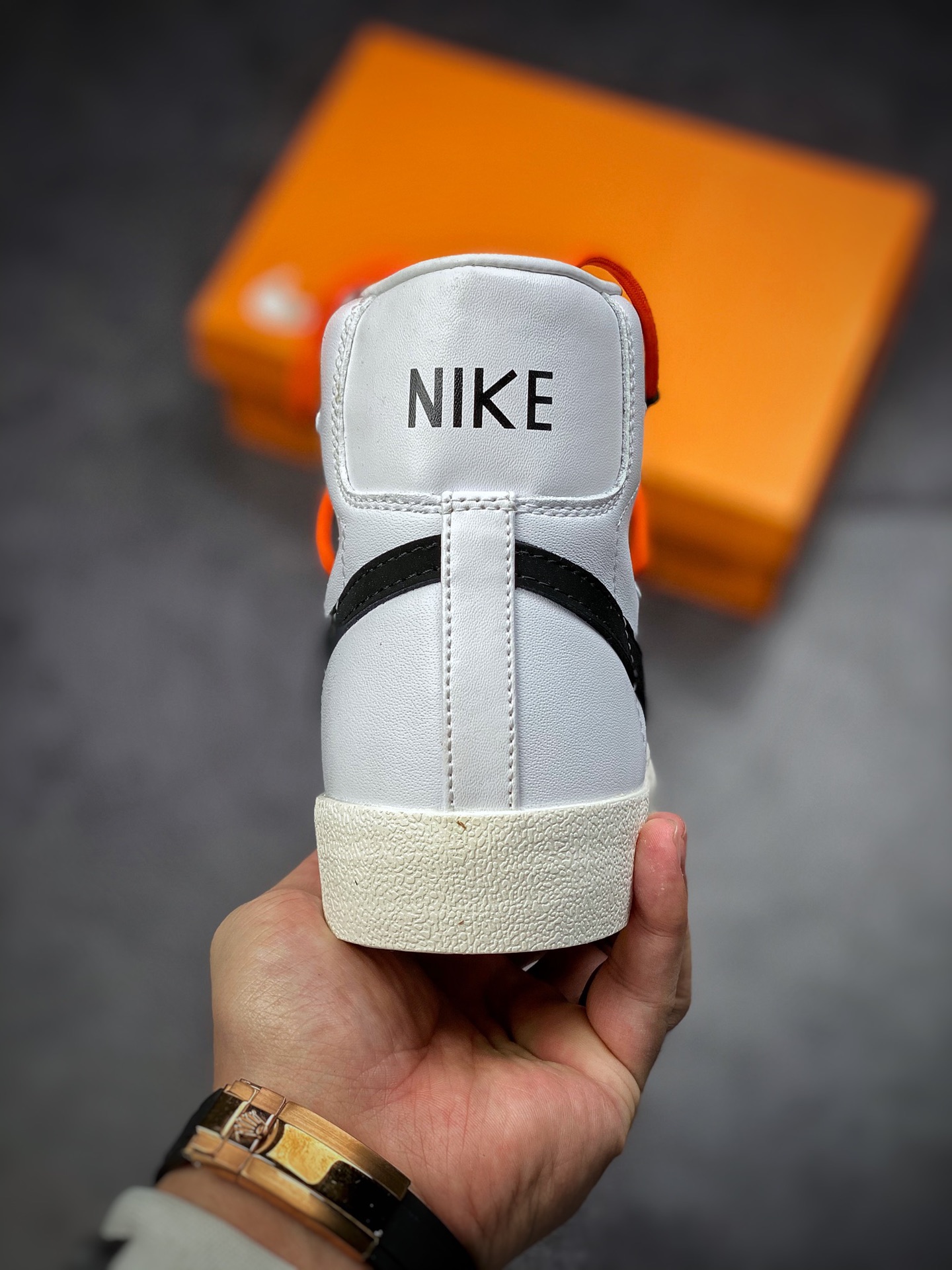 180  Nike Blazer Mid ’1977 Vintage”White/Black/Grey/Orange”经典开拓者高帮 BQ6806-100