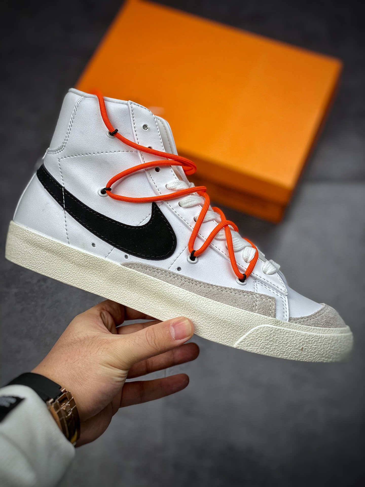 180  Nike Blazer Mid ’1977 Vintage”White/Black/Grey/Orange”经典开拓者高帮 BQ6806-100