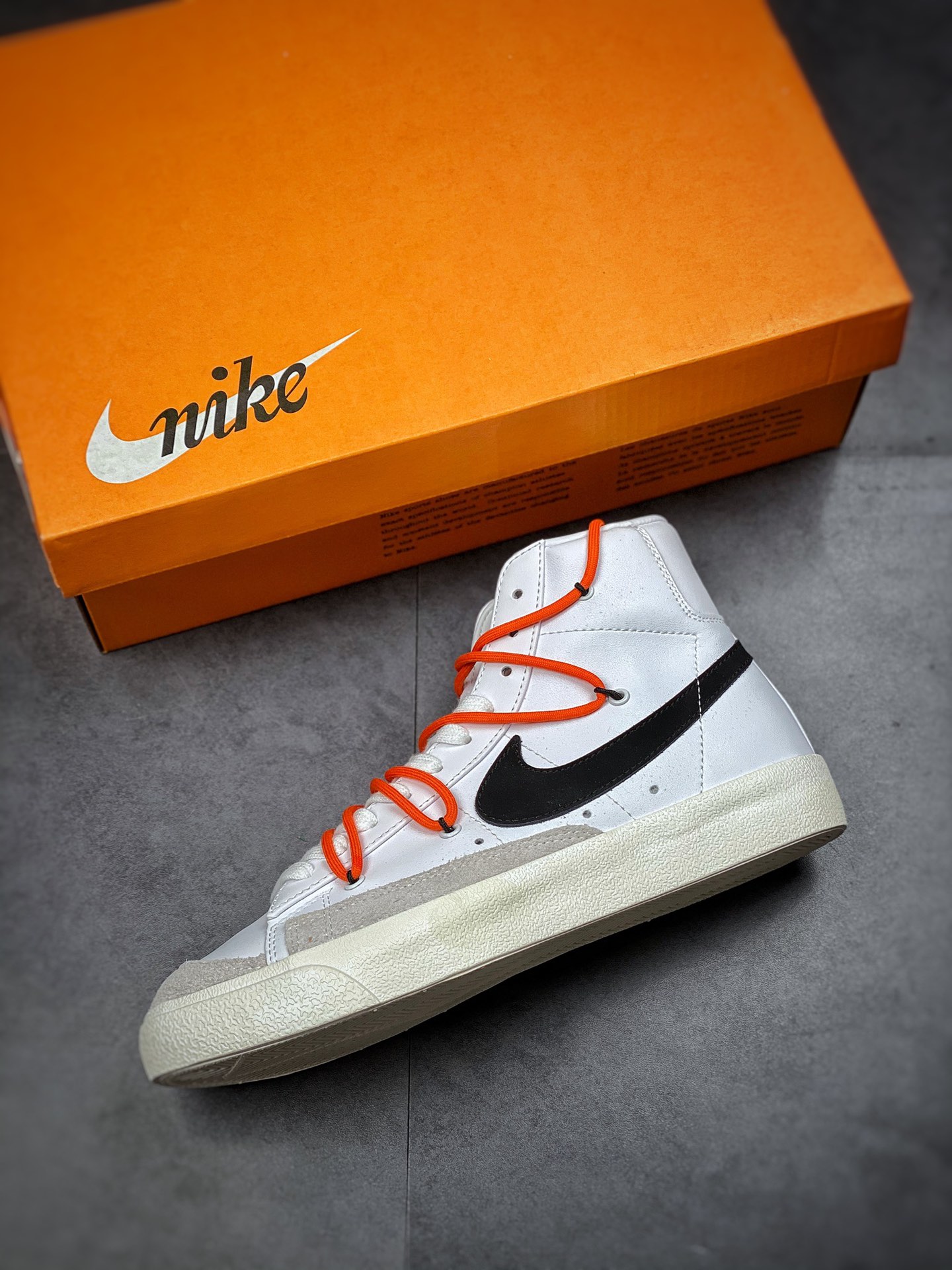 180  Nike Blazer Mid ’1977 Vintage”White/Black/Grey/Orange”经典开拓者高帮 BQ6806-100