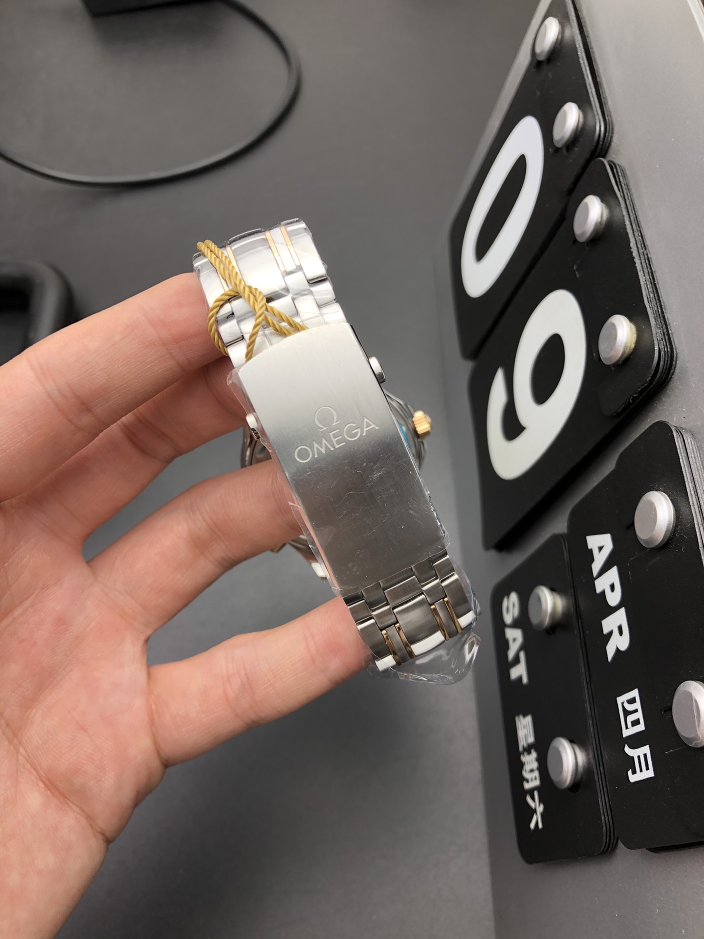 Omega OR 玫瑰金海马300