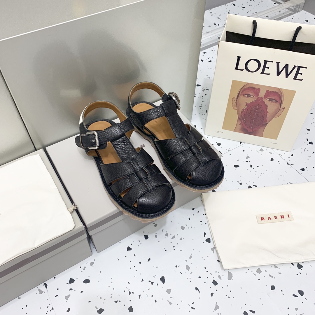 2022 New Roman Wind Knitting Sandals: Retro Fashion with Unique Features