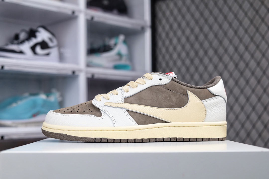 H0 大次 全头层 Travis Scott x Air Jordan 1 AJ1乔1 TS 联名倒钩 全新独立订单 高端零售专供版 原鞋原楦头纸板 原厂数据开发 原厂皮料及辅料打造 整体楦型 正确鞋垫背胶 等各方细节都经过国多次确认修改 最终出货 力争极致完美呈现 最大限度还原公司正品 拼图可随意过验×668MK