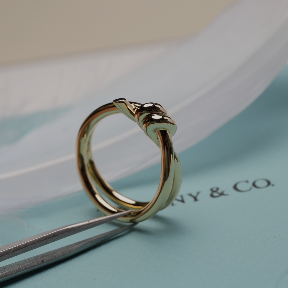 
T knot双行戒指💍，尺寸56789号
2022年Ｔ家新作  Knot戒指|||💥万众期待 
T k