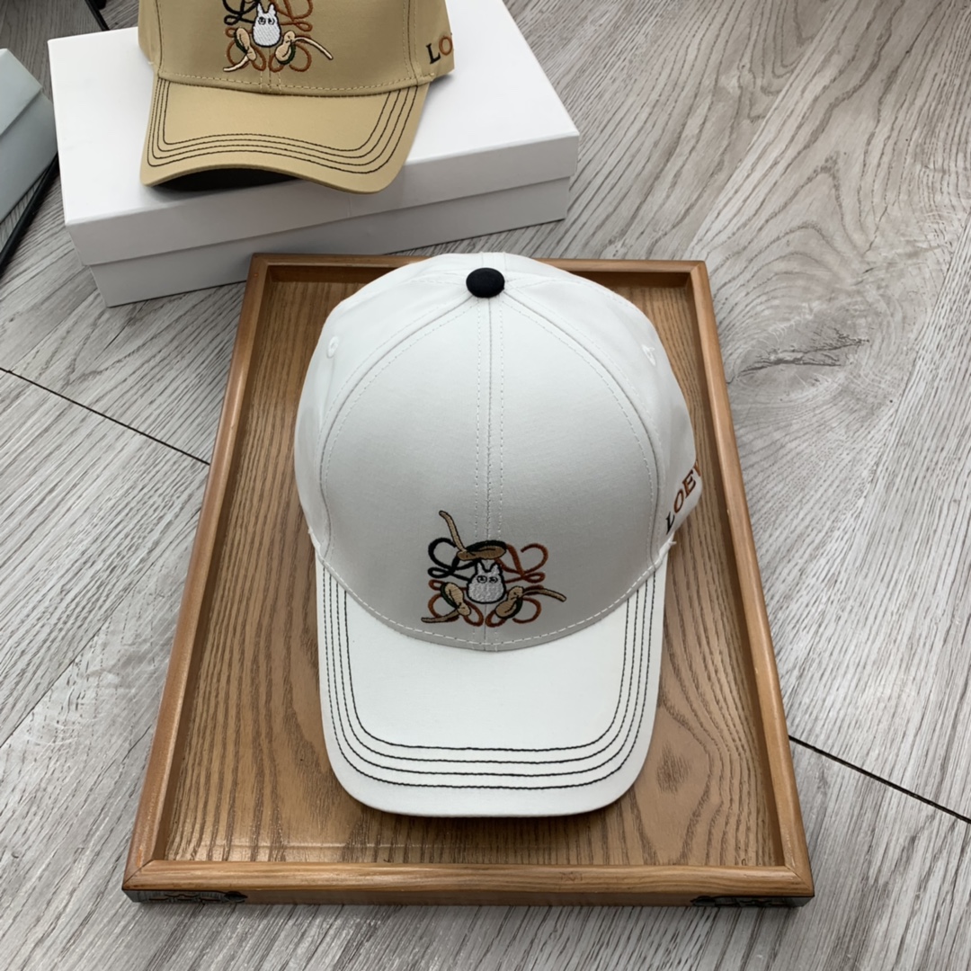 NO:192659,Special offer. Luo Yiwei. [with dust bag] new baseball cap!  Pure cotton material!  Good breathability!  A must-have item for sun protection in spring!  Atmospheric color!  The style is novel and unique and easy to match with clothes!  Strong practicality and high-end quality!  It’s a good match~ It’s really good to watch!  !  Hat fisherman hat baseball hat knit hat, hat, loewe, espadrilles, hats19860909特价.罗意威.【配防尘袋】新品棒球帽！材质纯棉！透气性好！春天挡风,夏天防晒必备单品！颜色大气！款式新颖别致好搭配衣服！实用性强,高端品质！随心搭配～真的敲好看！！帽子渔夫帽棒球帽针织帽,帽子,loewe,espadrilles,hats,hat