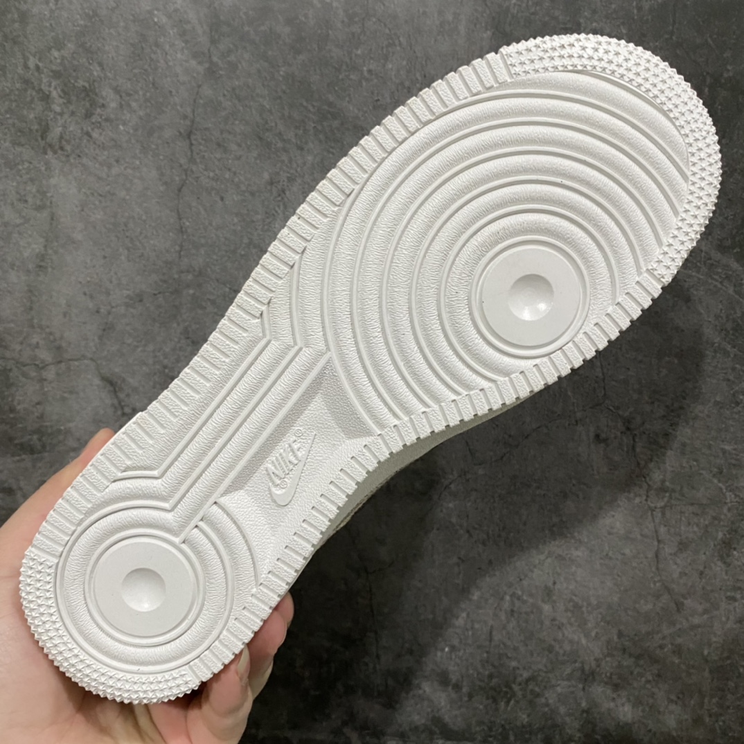 图片[9]-2022新品超奢联名 驴牌LV x AF1空军 同源公司货原材 LV专属皮革原料 全套原档案纸版开发 正确工艺 版型 独家私模原AIR大底 全套原包装配件 36-47.5-选品中心