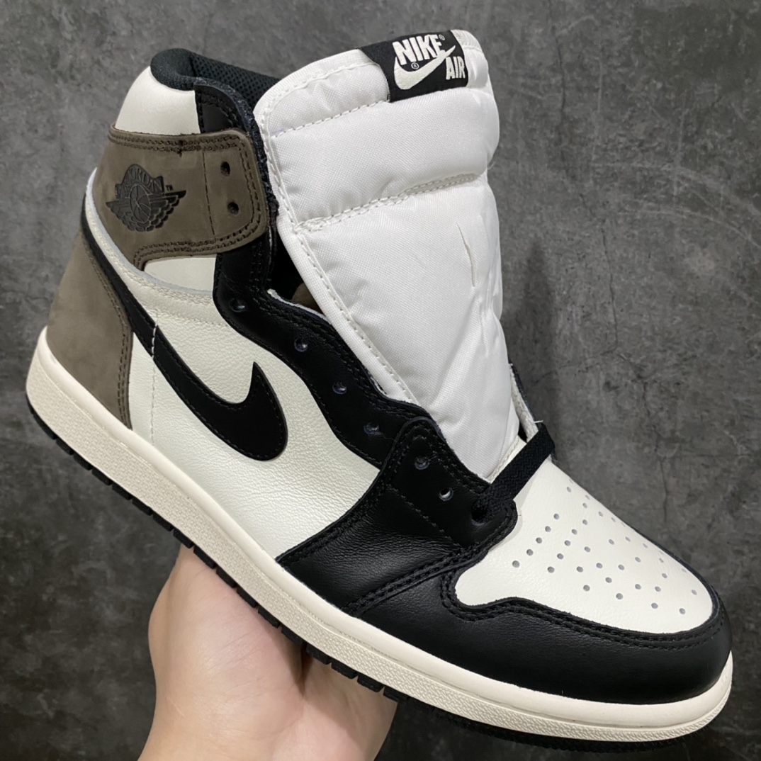 图片[3]-莞产纯原AJ1小倒钩男鞋 原厂皮料 正确鞋型 完美后跟收腰 勾子做工秒杀市场各种所谓纯原，高价零售必推版本 实拍是男鞋 尺码：40.5-47.5-选品中心