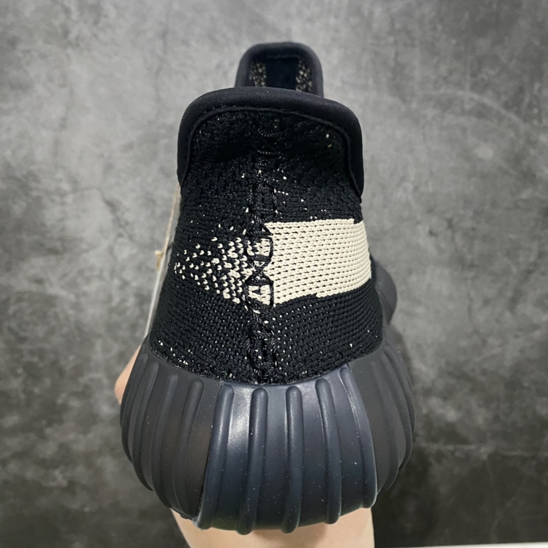图片[4]-LW老汪版本 Yeezy350v2 2022新版BY1604 新版黑白和老版还有有些差别的 此配色老汪版本依旧是巅峰品质 无可对抗 尺码：36-47-选品中心