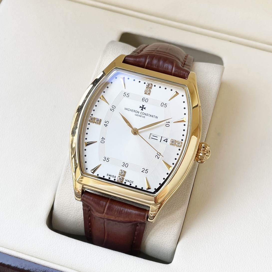 。时尚设计 优雅热卖 江诗丹顿  Vacheron Constsntin  男士腕表 全自动机械机芯 矿物强化玻璃 316L精钢表壳 真皮表带 简约大气 商务必备 尺寸:直径42mm 厚度12mm