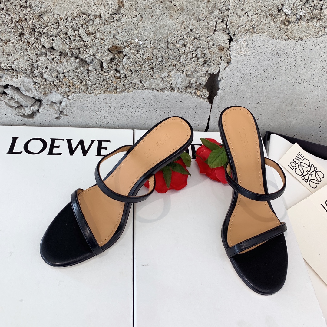 Loewe 2022 Sandals: Unique Designs Inspired by Everyday Objects - 图片 2