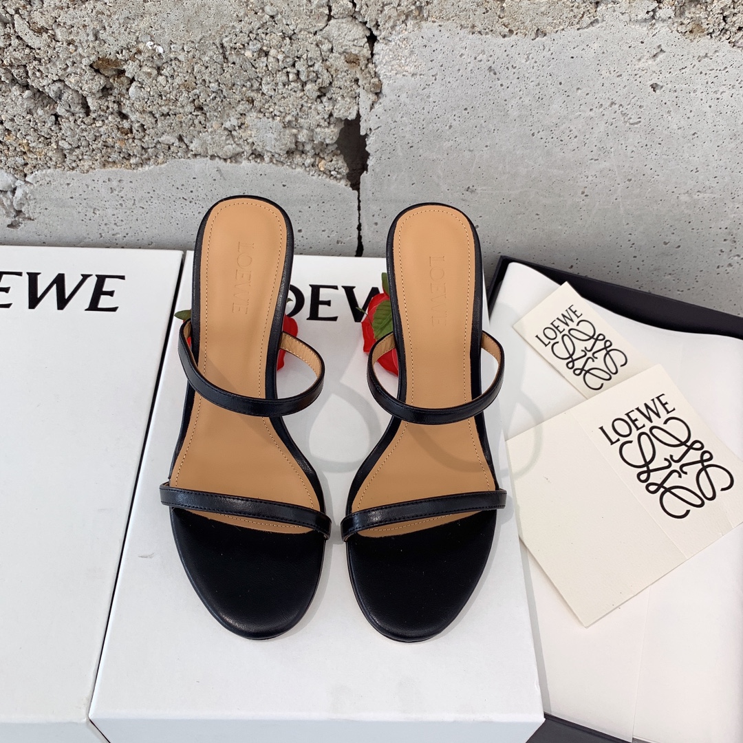 Loewe 2022 Sandals: Unique Designs Inspired by Everyday Objects - 图片 1