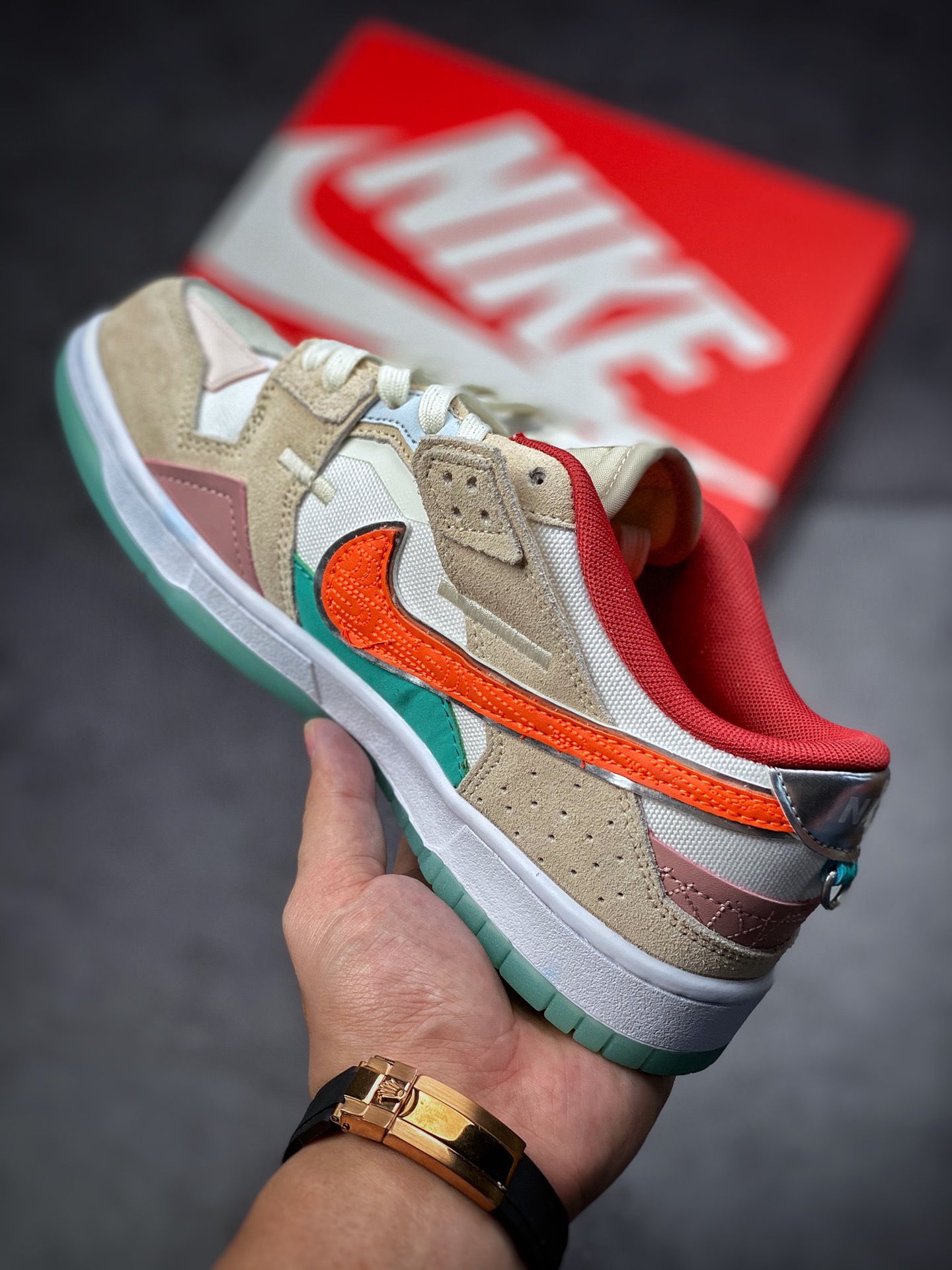 280 Nike SB Dunk SCRAP 彩色拼接缝 系列休闲气垫板鞋 DQ4975-181-莆田鞋,莆田鞋货源,高仿鞋,高仿鞋货源,安福档口,莆田高仿鞋,莆田鞋批发,高仿鞋批发,莆田高仿运动鞋,高仿运动鞋,莆田运动鞋 280 Nike SB Dunk SCRAP 彩色拼接缝 系列休闲气垫板鞋 DQ4975-181