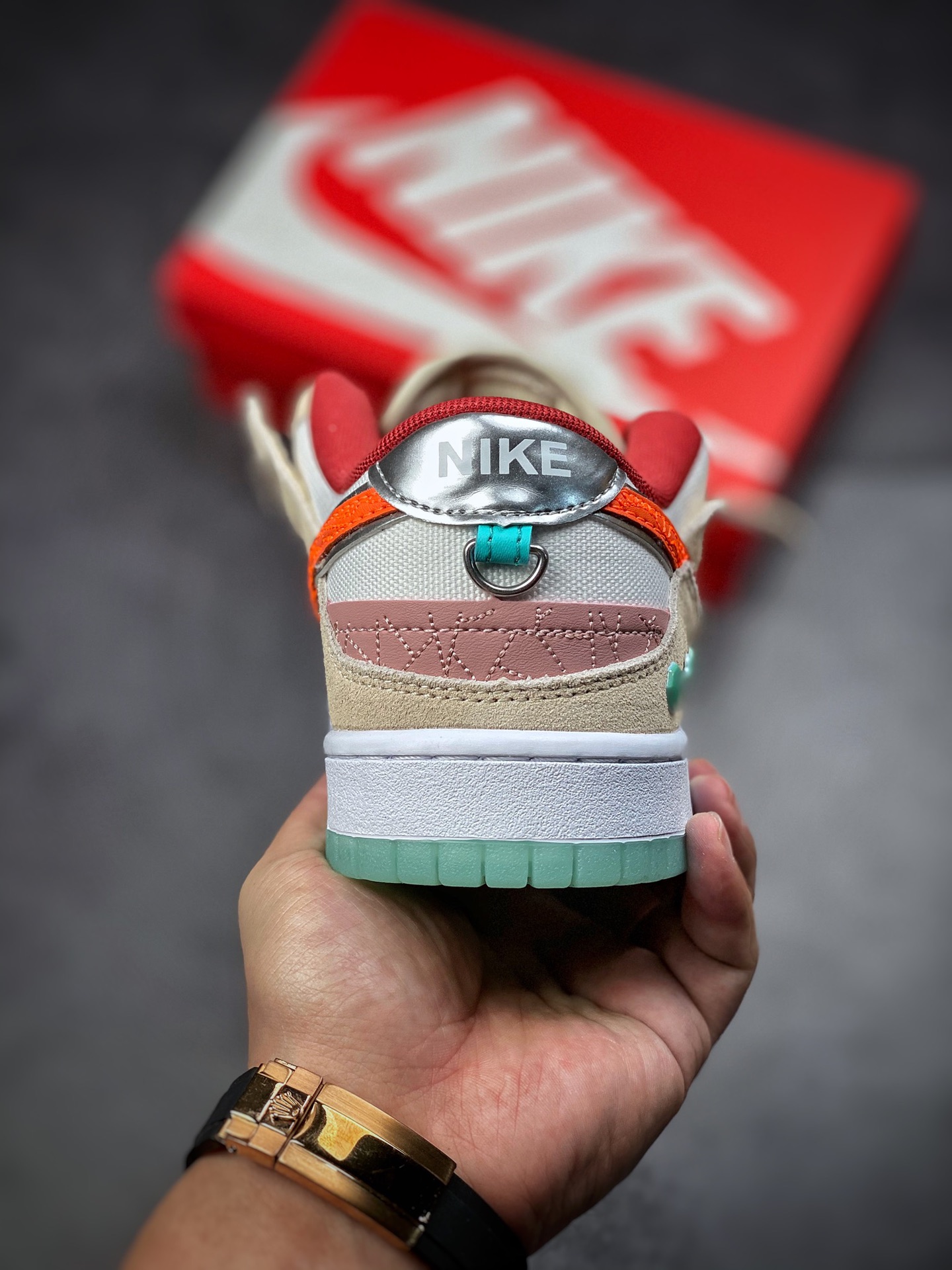 280 Nike SB Dunk SCRAP 彩色拼接缝 系列休闲气垫板鞋 DQ4975-181-莆田鞋,莆田鞋货源,高仿鞋,高仿鞋货源,安福档口,莆田高仿鞋,莆田鞋批发,高仿鞋批发,莆田高仿运动鞋,高仿运动鞋,莆田运动鞋 280 Nike SB Dunk SCRAP 彩色拼接缝 系列休闲气垫板鞋 DQ4975-181